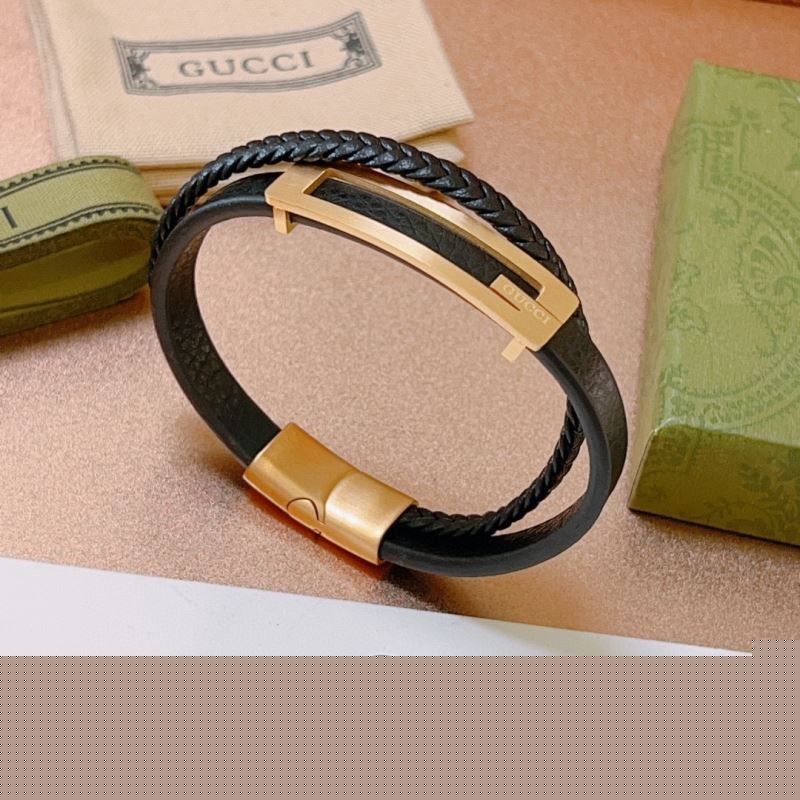 G*u*i bracelets